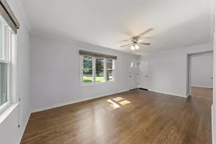 1335 College Ave, Wheaton, IL 60187 - Photo 7
