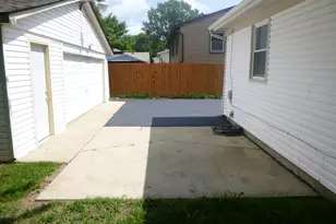 116 Del Rio Rd, Carpentersville, IL 60110 - Photo 7