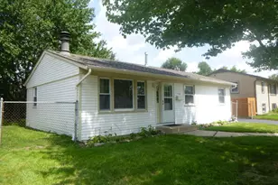 116 Del Rio Rd, Carpentersville, IL 60110 - Photo 3