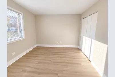 381 Oak Trails Road #201, Des Plaines, IL 60016 - Photo 3