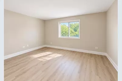 381 Oak Trails Road #201, Des Plaines, IL 60016 - Photo 7