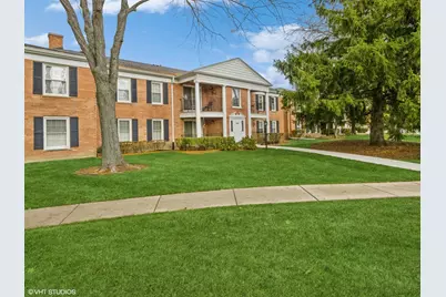 550 Shorely Drive #104, Barrington, IL 60010 - Photo 1