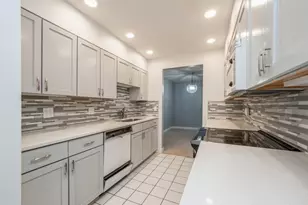550 Shorely Dr, Barrington, IL 60010 - Photo 3