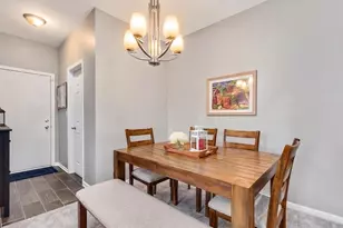 2521 N Looking Glass Ct, Aurora, IL 60502 - Photo 7