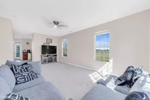 1689 W Turtle Creek Ln, Round Lake, IL 60073 - Photo 29
