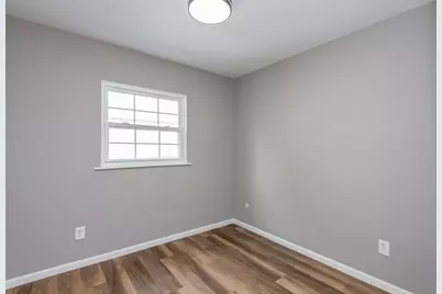 1915 Joppa Avenue, Zion, IL 60099 - Photo 13