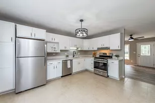 1915 Joppa Ave, Zion, IL 60099 - Photo 7
