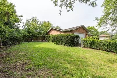 2715 Hyde Park Avenue, Waukegan, IL 60085 - Photo 13