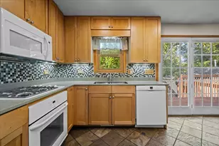 711 Quassey Ave, Lake Bluff, IL 60044 - Photo 17
