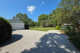 102 E Washington St, Danforth, IL 60930 - Photo 25