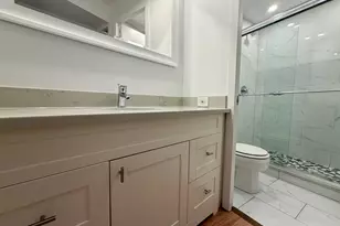 300 N State St, Chicago, IL 60654 - Photo 11