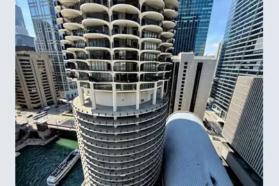 300 N State Street #2235, Chicago, IL 60654 - Photo 5