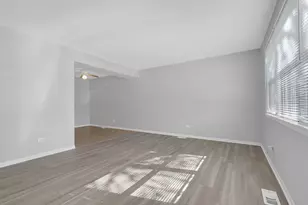 4141 191st Ct, Country Club Hills, IL 60478 - Photo 9