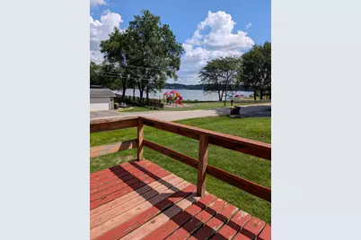 3815 W Lake Shore Drive, Wonder Lake, IL 60097 - Photo 3