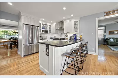 215 E Highland Avenue, Villa Park, IL 60181 - Photo 9