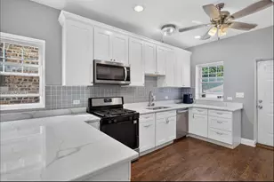 7820 S Rhodes Ave, Chicago, IL 60619 - Photo 7