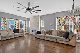 7820 S Rhodes Ave, Chicago, IL 60619 - Photo 3