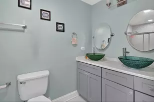 7820 S Rhodes Ave, Chicago, IL 60619 - Photo 21