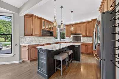 305 Windsor Circle, Saint Charles, IL 60175 - Photo 15
