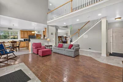 401 Lilac Lane, Elk Grove Village, IL 60007 - Photo 9