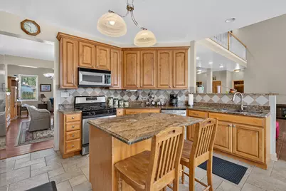 401 Lilac Lane, Elk Grove Village, IL 60007 - Photo 5