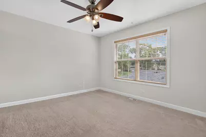 401 Lilac Lane, Elk Grove Village, IL 60007 - Photo 17