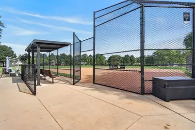 401 Lilac Lane, Elk Grove Village, IL 60007 - Photo 29