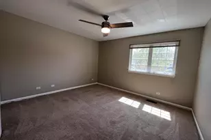 6384 Cunningham Ct, Gurnee, IL 60031 - Photo 11