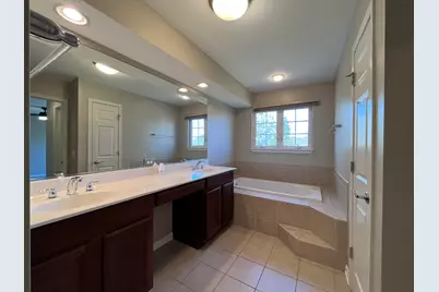 6384 Cunningham Court, Gurnee, IL 60031 - Photo 9