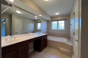 6384 Cunningham Ct, Gurnee, IL 60031 - Photo 9