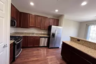 6384 Cunningham Ct, Gurnee, IL 60031 - Photo 5