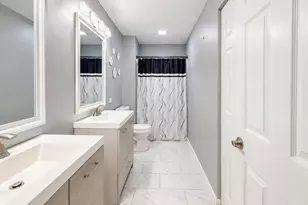 1101 Yorkshire Ct, Elgin, IL 60120 - Photo 11
