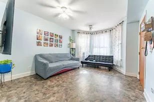 2927 N Avers Ave, Chicago, IL 60618 - Photo 3