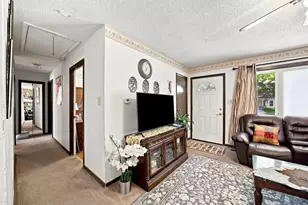 1725 Evergreen Ave, Hanover Park, IL 60133 - Photo 5