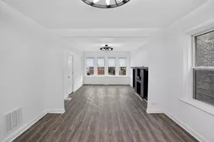 7150 S Eberhart Ave, Chicago, IL 60619 - Photo 11