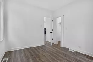 7150 S Eberhart Ave, Chicago, IL 60619 - Photo 21