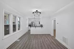 7150 S Eberhart Ave, Chicago, IL 60619 - Photo 9