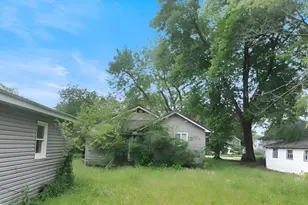 408 E St Petersburg St, Robbins, IL 62454 - Photo 3