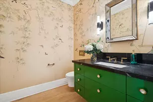 9 W Walton St, Chicago, IL 60610 - Photo 21