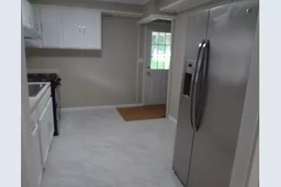 379 E Lincoln Street, Sycamore, IL 60178 - Photo 5