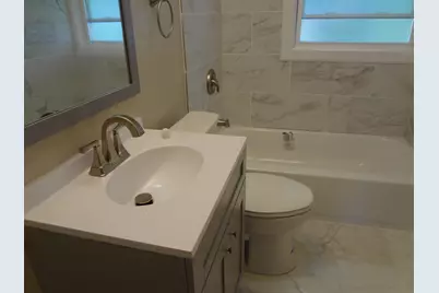 379 E Lincoln Street, Sycamore, IL 60178 - Photo 9