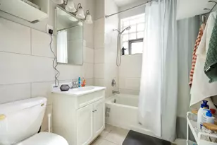 3039 N Haussen Ct, Chicago, IL 60618 - Photo 17