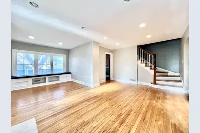 9210 S Trumbull Avenue, Evergreen Park, IL 60805 - Photo 3