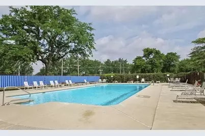 6833 N Kedzie Avenue #1009, Chicago, IL 60645 - Photo 13