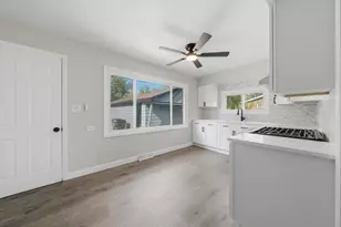 3036 Wilshire Ave, Markham, IL 60428 - Photo 9