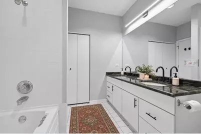 2340 N Elston Avenue #3F, Chicago, IL 60614 - Photo 9