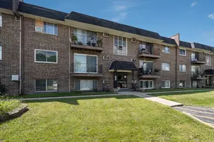 215 S Hale St, Addison, IL 60101 - Photo 1