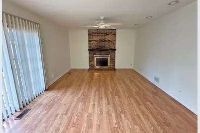 208 Autumn Lane, Vernon Hills, IL 60061 - Photo 9