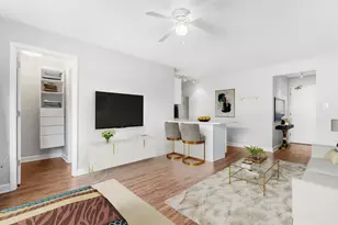 611 W Patterson Ave, Chicago, IL 60613 - Photo 5