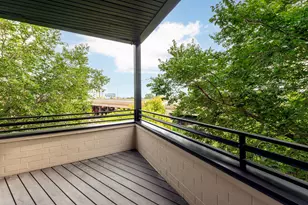 1656 N Bosworth Ave, Chicago, IL 60642 - Photo 7